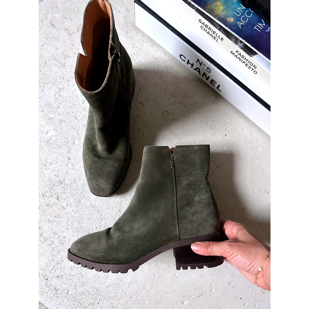Crown Vintage Suede Melendi Olive Green Lug Sole Ankle Boots Block Heel 7